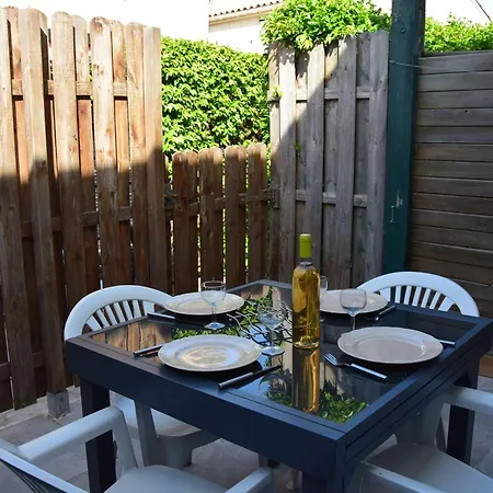 Maisonnette Cosy, Animaux Ok, Parking - 4 Pers. - Fr-1-387-225 * Marseillan (Herault)